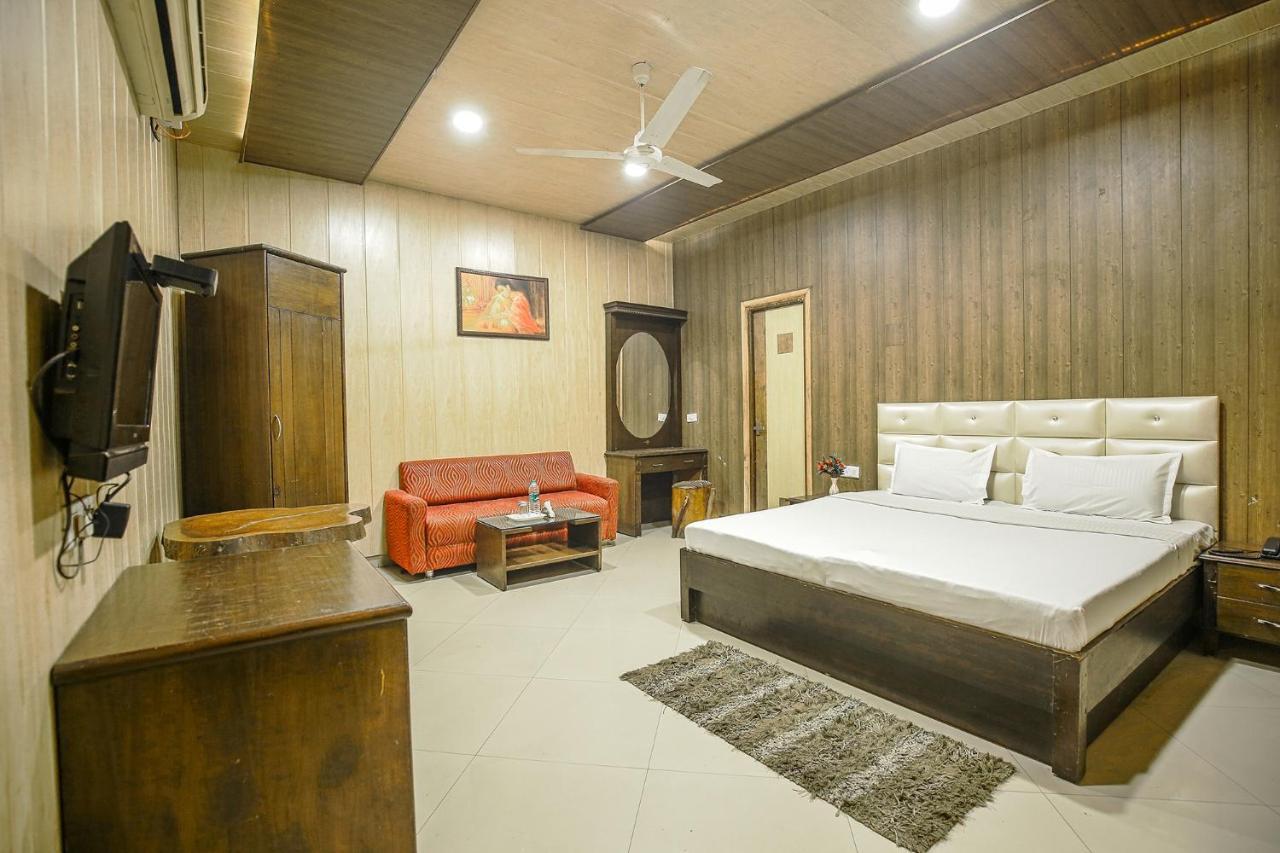 אמריצר Hotel Hk Continental מראה חיצוני תמונה