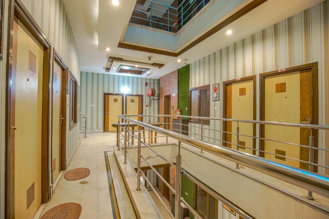 אמריצר Hotel Hk Continental מראה חיצוני תמונה