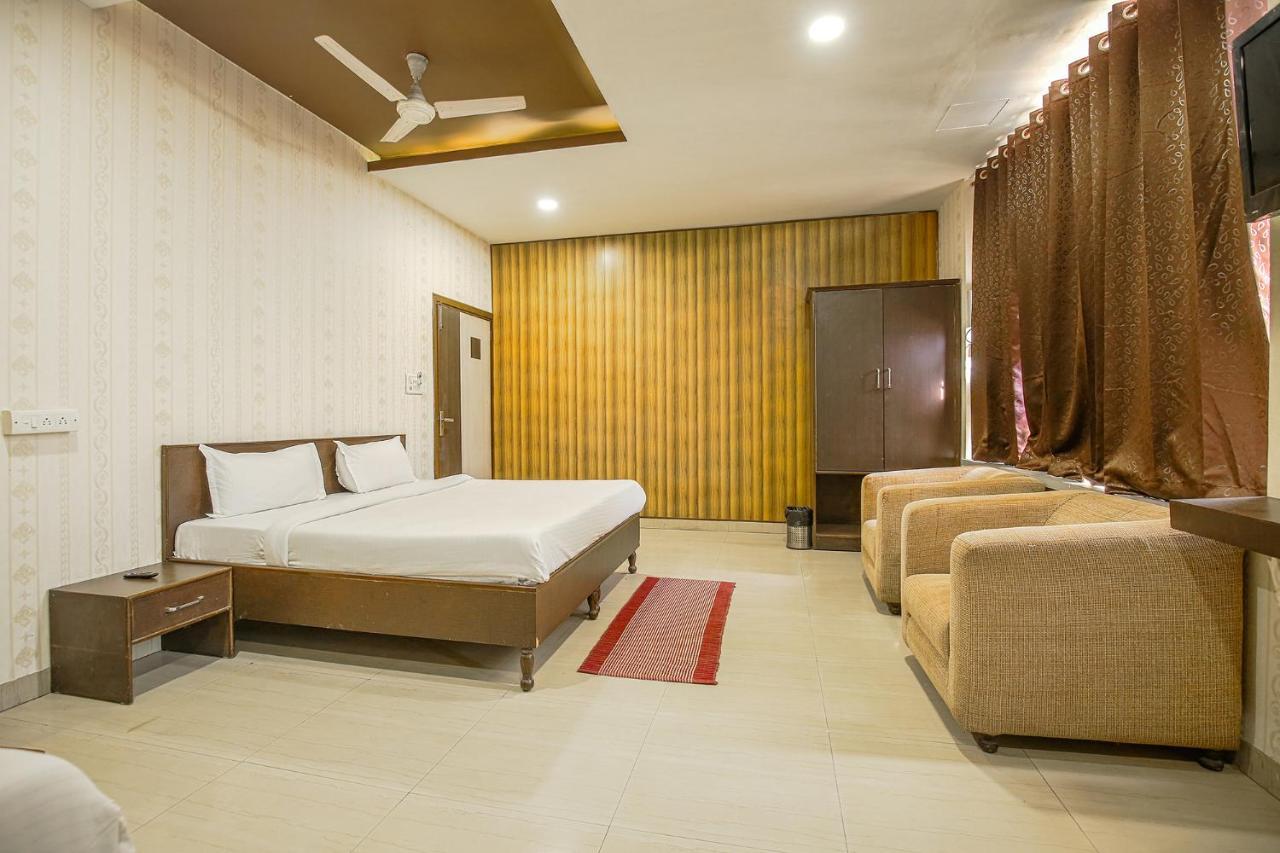 אמריצר Hotel Hk Continental מראה חיצוני תמונה