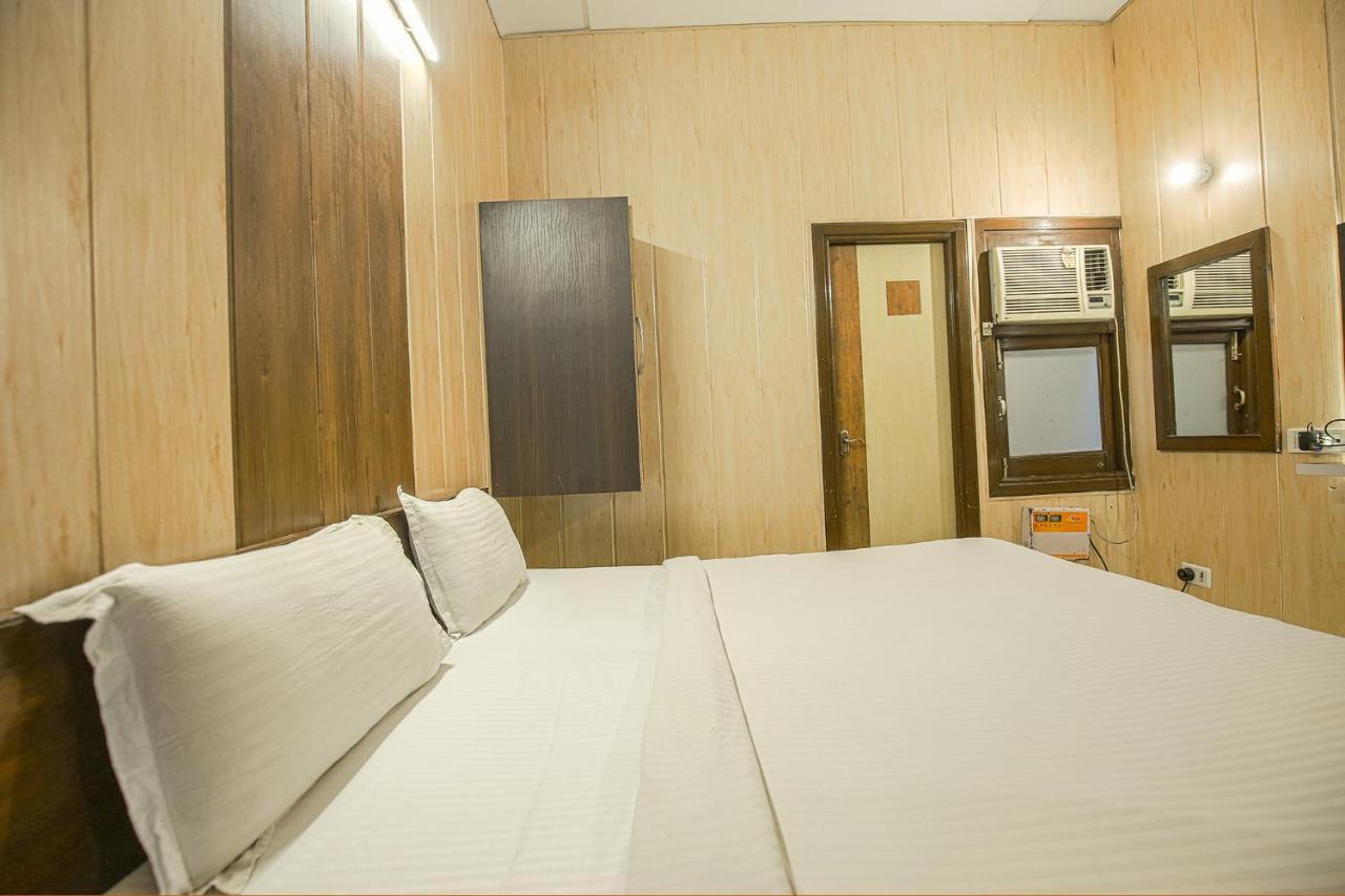 אמריצר Hotel Hk Continental מראה חיצוני תמונה