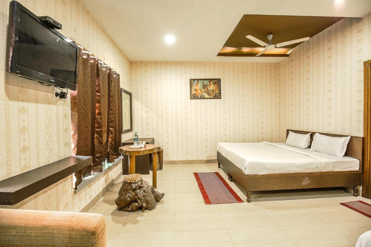 אמריצר Hotel Hk Continental מראה חיצוני תמונה