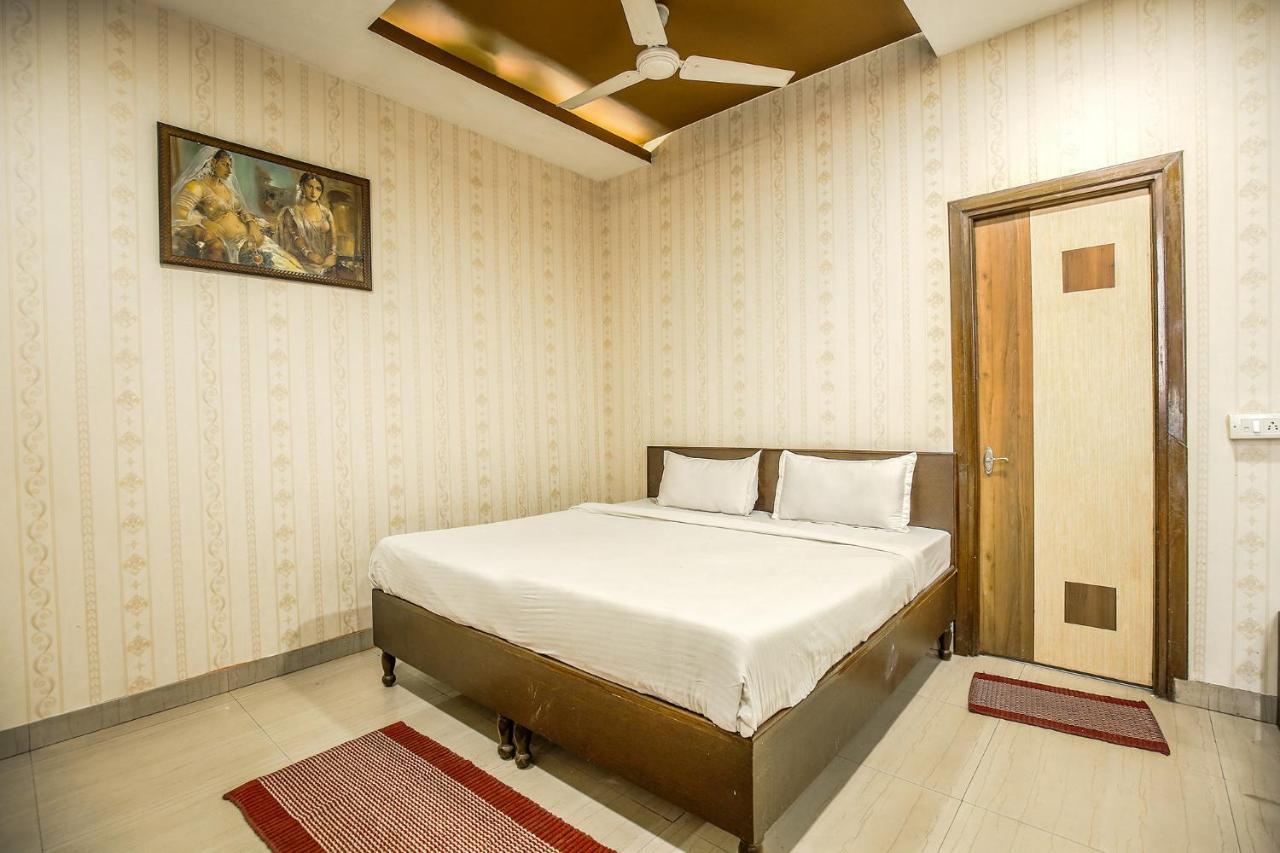 אמריצר Hotel Hk Continental מראה חיצוני תמונה