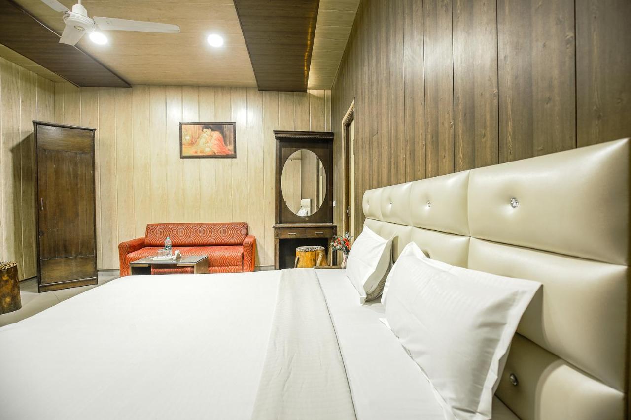 אמריצר Hotel Hk Continental מראה חיצוני תמונה
