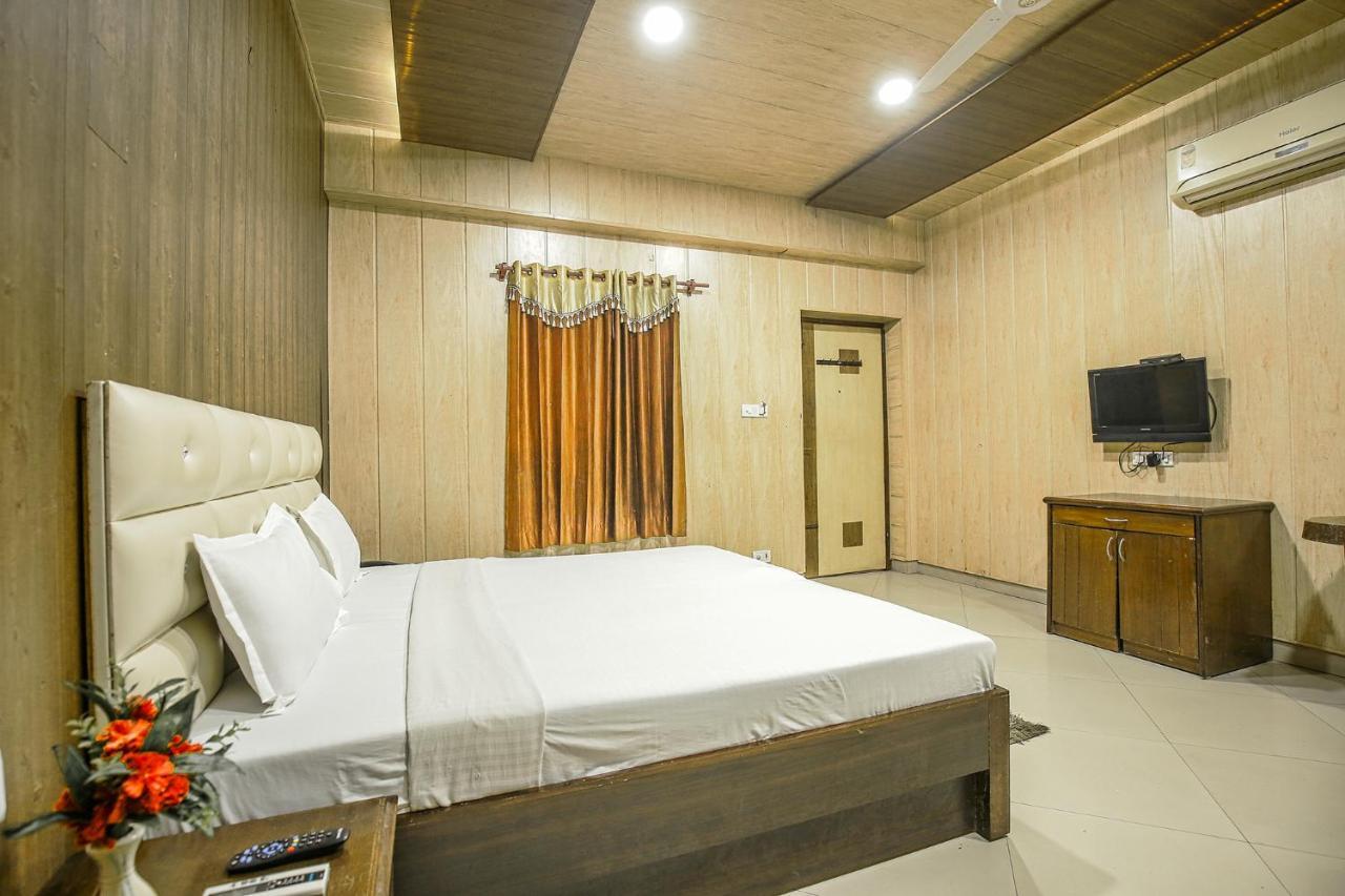 אמריצר Hotel Hk Continental מראה חיצוני תמונה