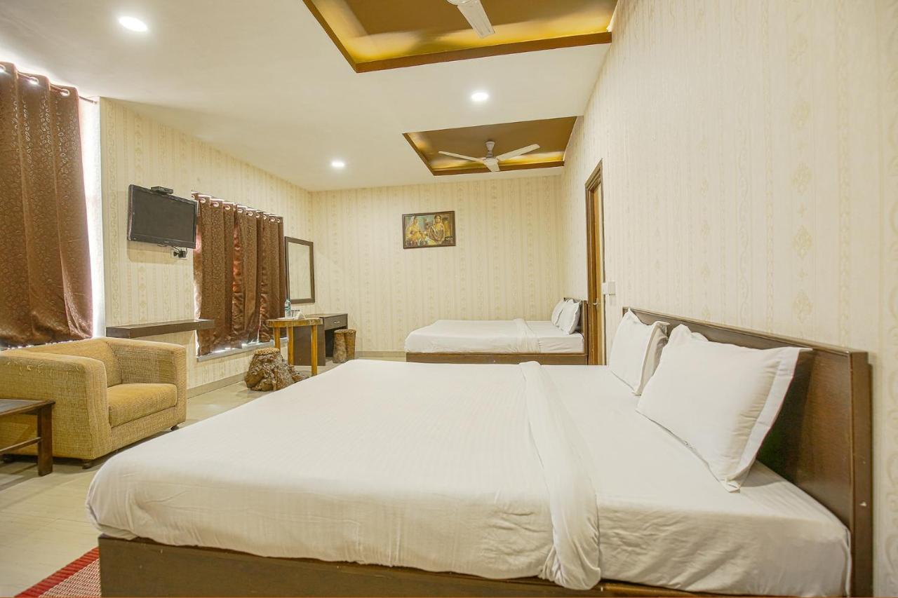 אמריצר Hotel Hk Continental מראה חיצוני תמונה