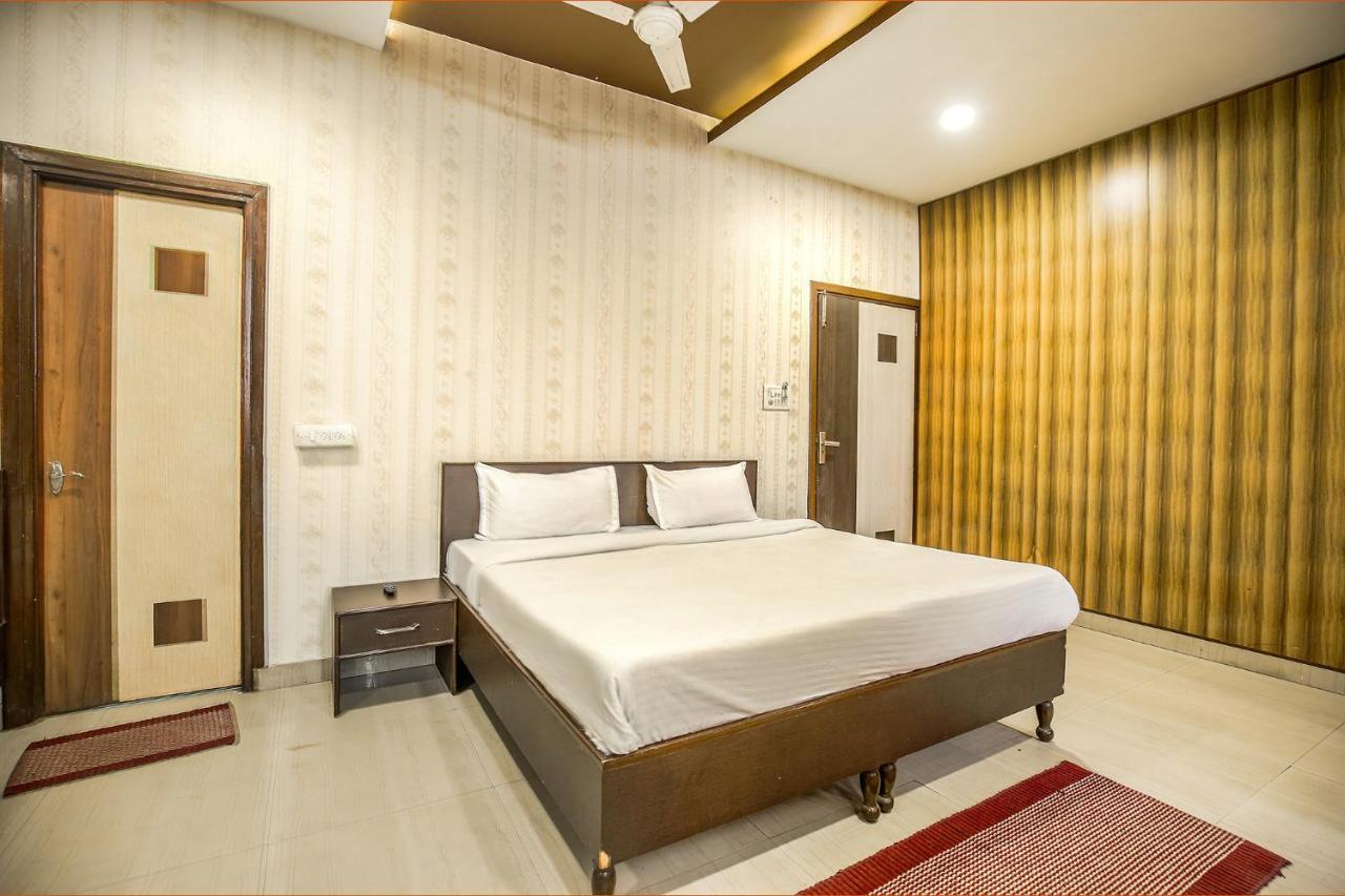 אמריצר Hotel Hk Continental מראה חיצוני תמונה