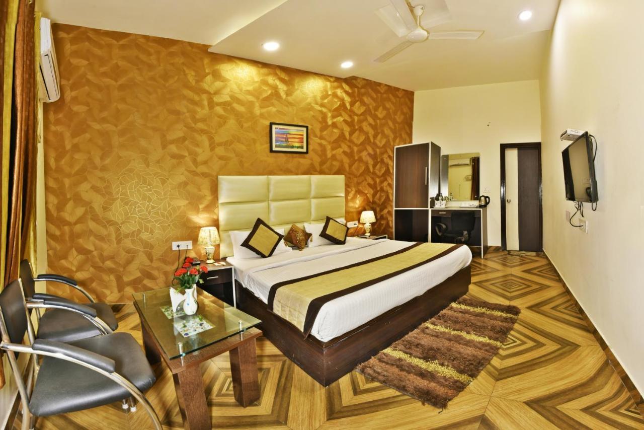 אמריצר Hotel Hk Continental מראה חיצוני תמונה