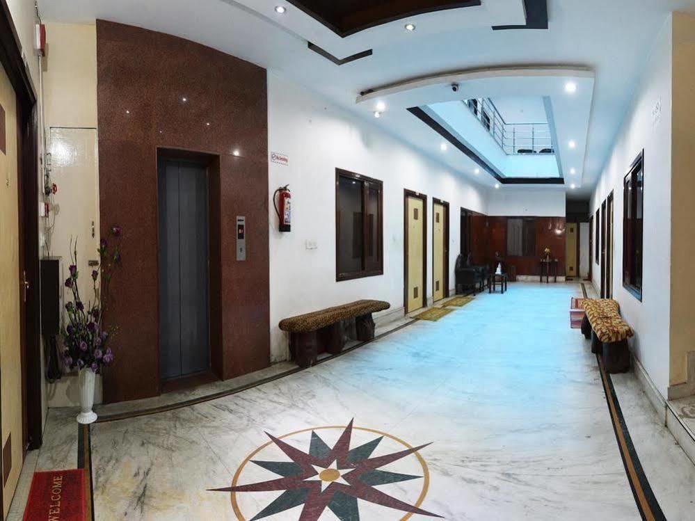 אמריצר Hotel Hk Continental מראה חיצוני תמונה