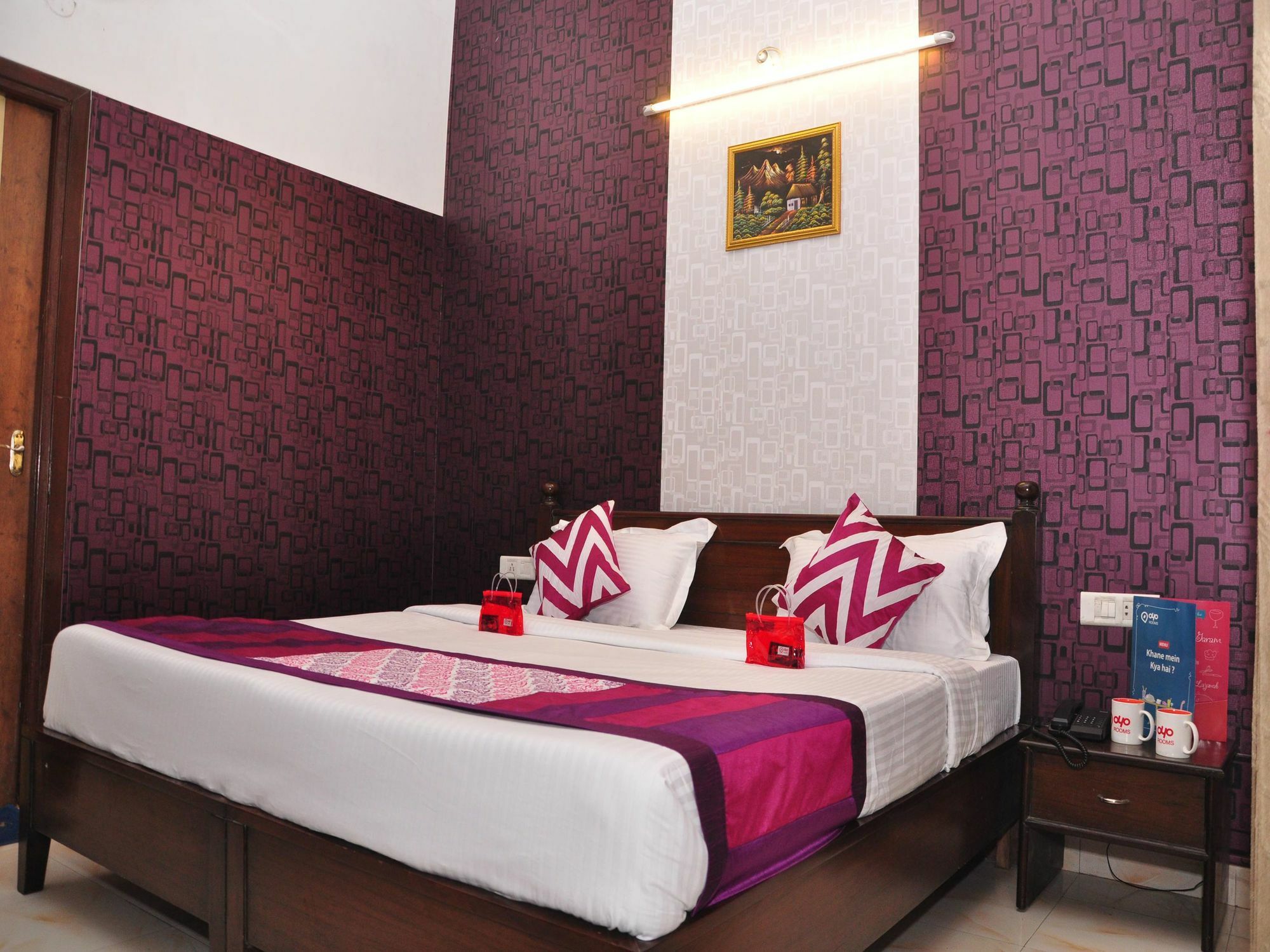 אמריצר Hotel Hk Continental מראה חיצוני תמונה